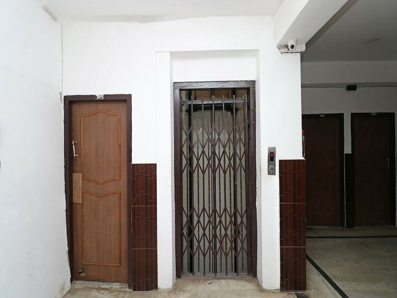 Oyo 8379 Hotel Kamal