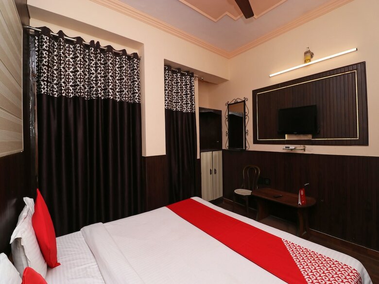 Oyo 8379 Hotel Kamal