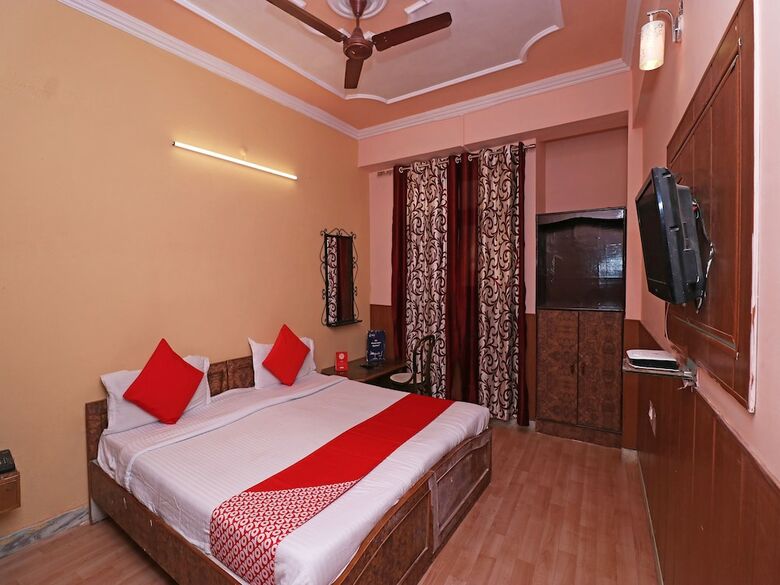 Oyo 8379 Hotel Kamal