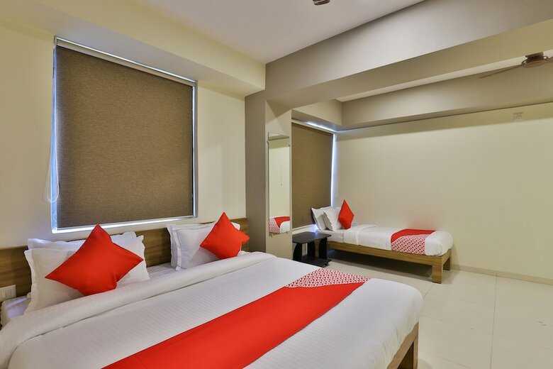 Oyo 19842 Hotel Rudraksh Inn