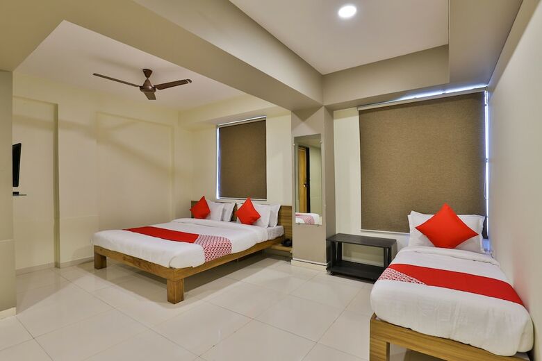 Oyo 19842 Hotel Rudraksh Inn