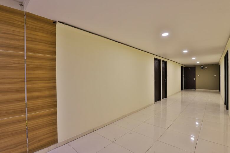 Oyo 19842 Hotel Rudraksh Inn