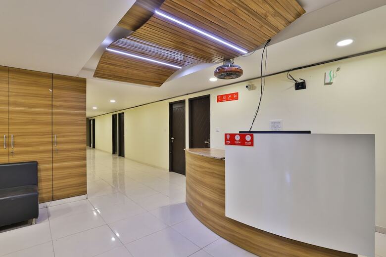 Oyo 19842 Hotel Rudraksh Inn