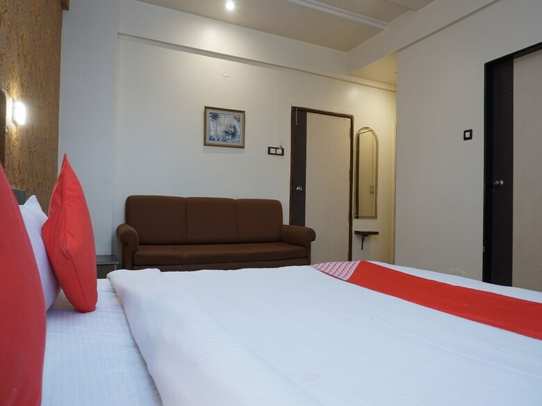 Hotel Oyo 23193 Shiv Sai