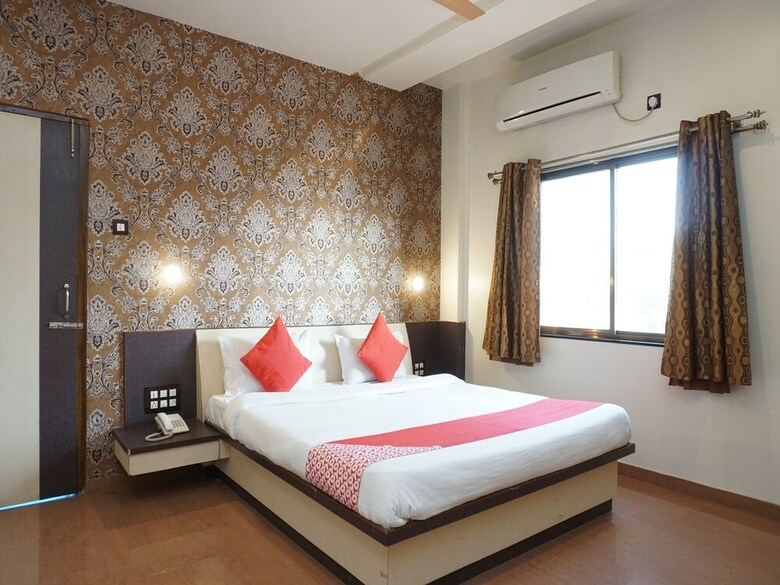 Hotel Oyo 23193 Shiv Sai