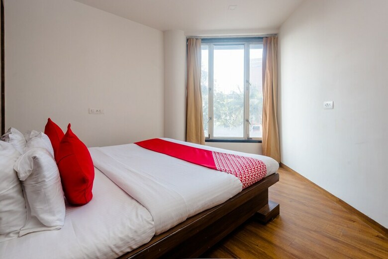 Oyo 5699 Hotel Monarch Boutique