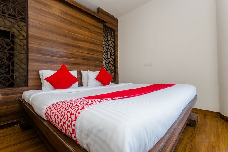 Oyo 5699 Hotel Monarch Boutique