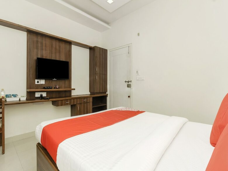 Hotel Oyo 28031 Spring Leaf