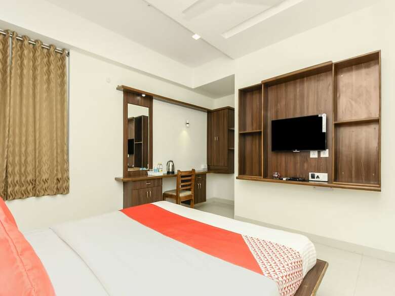 Hotel Oyo 28031 Spring Leaf