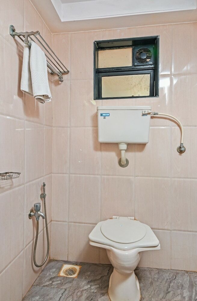 Hotel Oyo 24048 Shree Krishna Palace