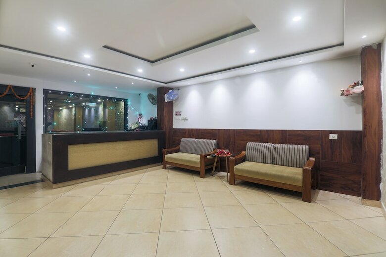 Oyo 23403 Hotel Rashmi