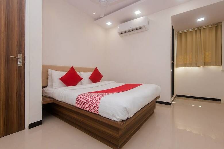 Oyo 23259 Hotel Galaxy Inn