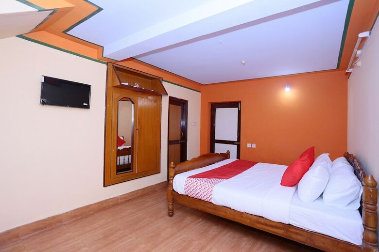 Hotel Oyo 24221 Daneys Guest House