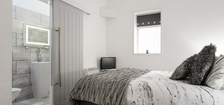 Sandybanks - Stylish Apartment