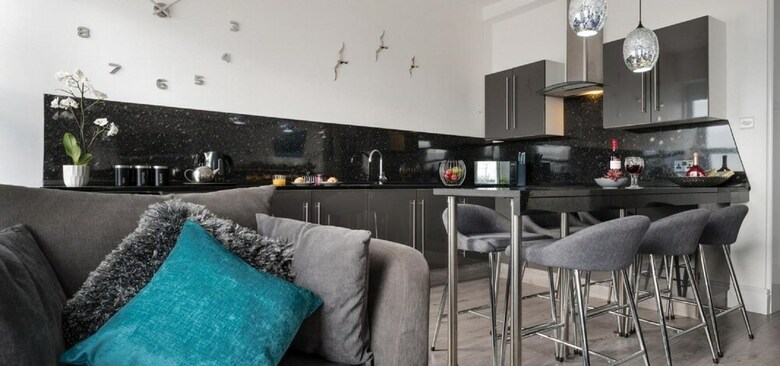 Sandybanks - Stylish Apartment