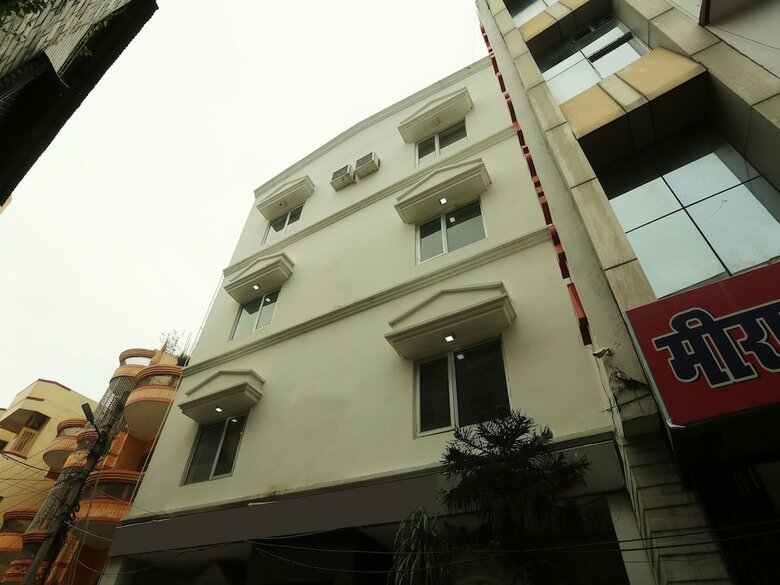 Hotel Oyo 18273 Basera
