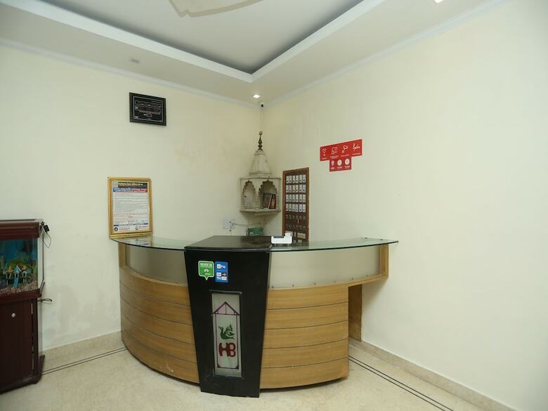 Hotel Oyo 18273 Basera