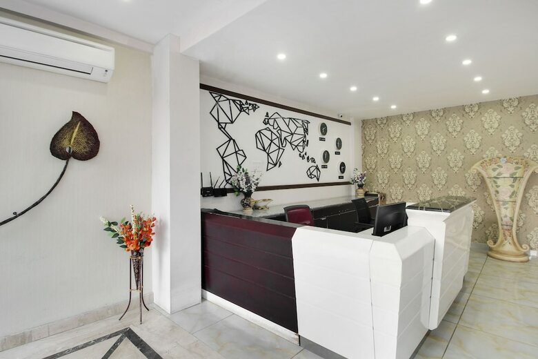 Capital O 28688 The Saffron Hotel