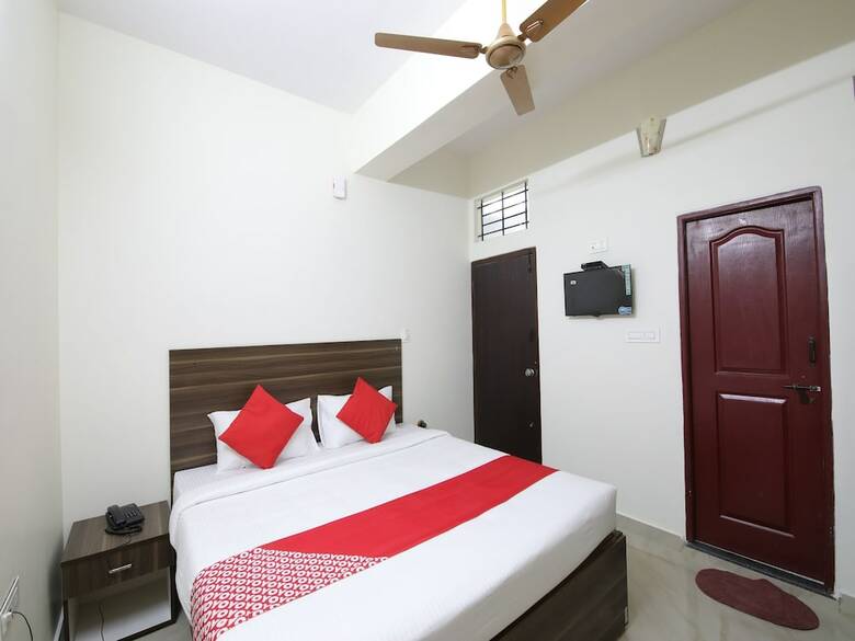 Hotel Oyo 26630 Mathura Inn