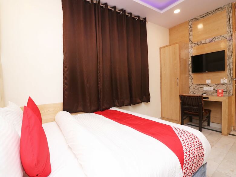 Hotel Oyo 13774 Check In Room