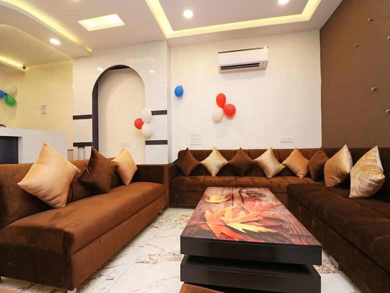 Hotel Oyo 13774 Check In Room