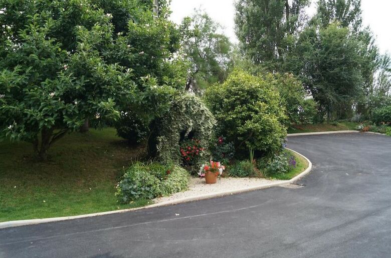 Bed & Breakfast Chambres D'hotes La Loubatais