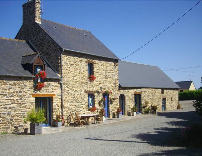 Bed & Breakfast Chambres D'hotes La Loubatais