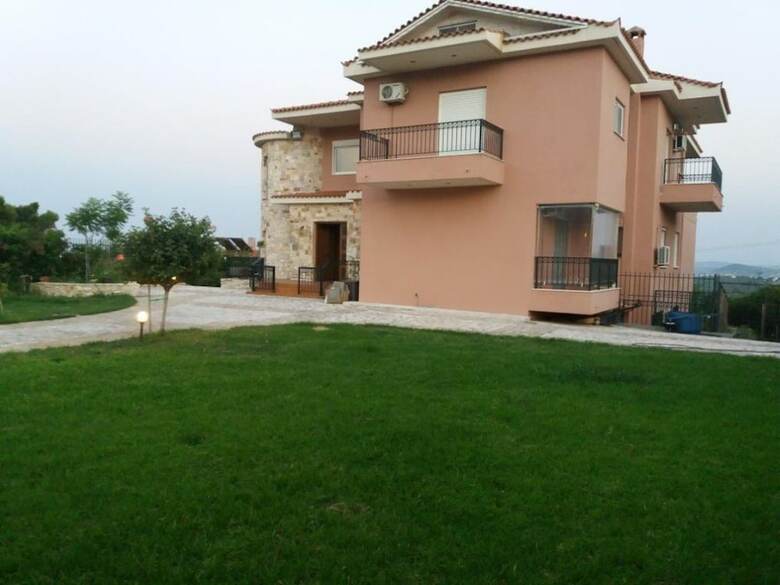 Villa House With An Amazing View
