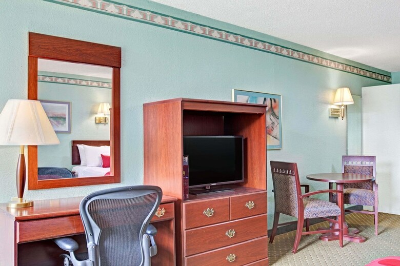 Motel Ramada By Wyndham Parsippany