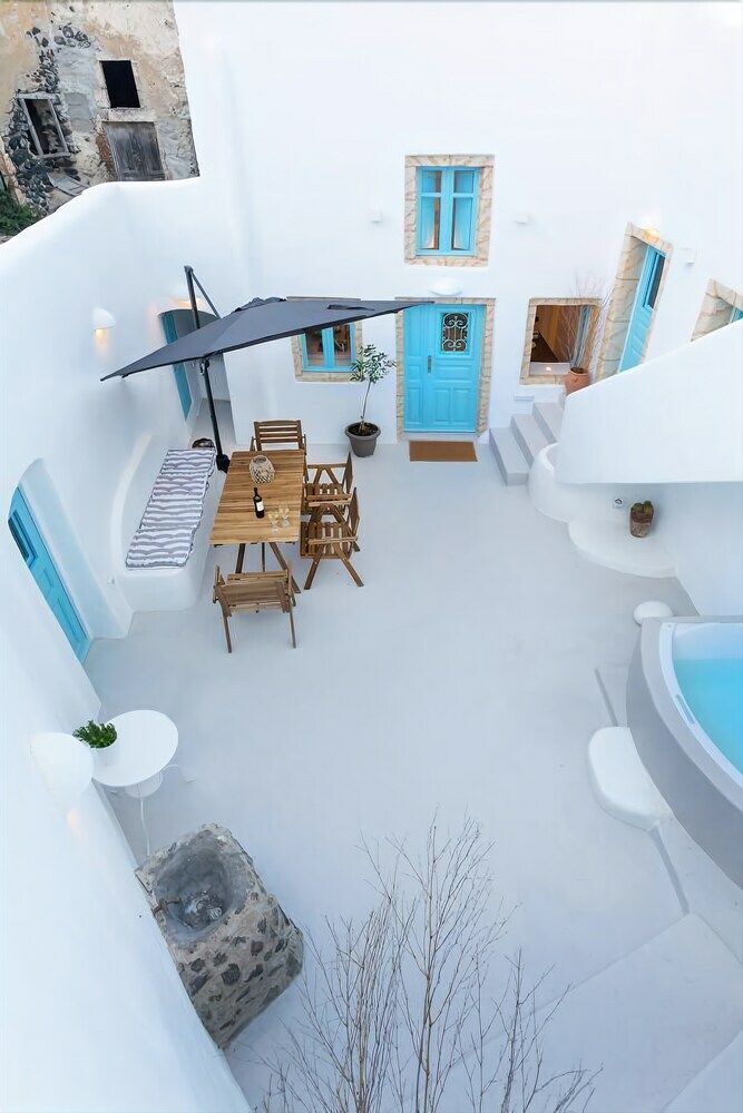 Valsamo Suites