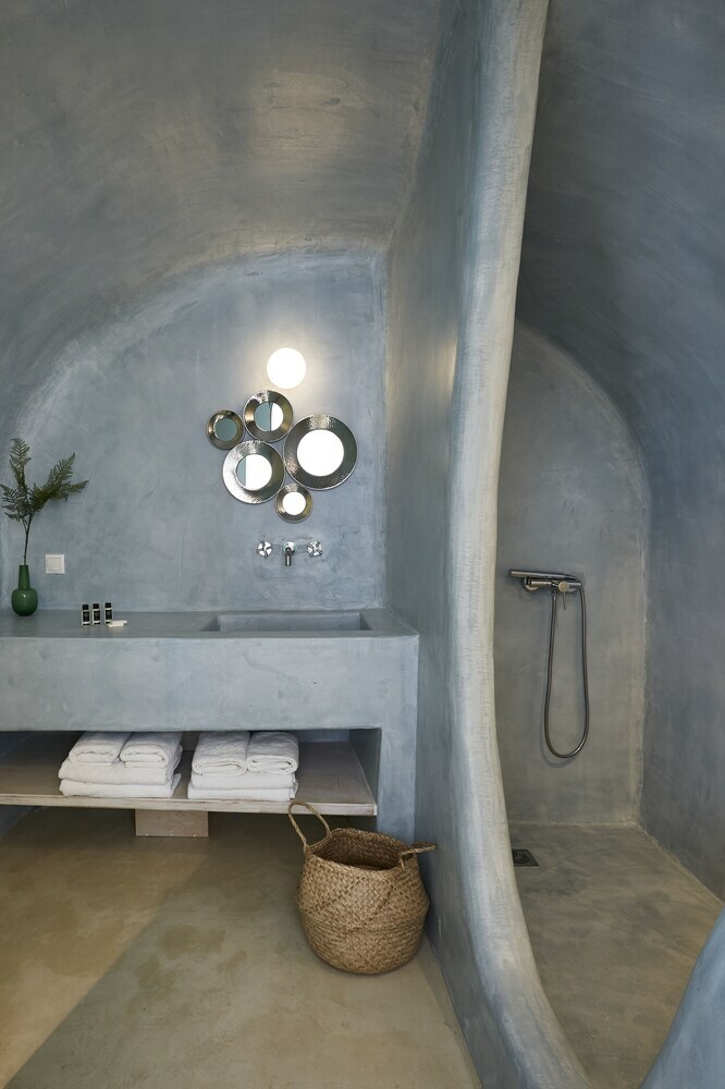 Valsamo Suites