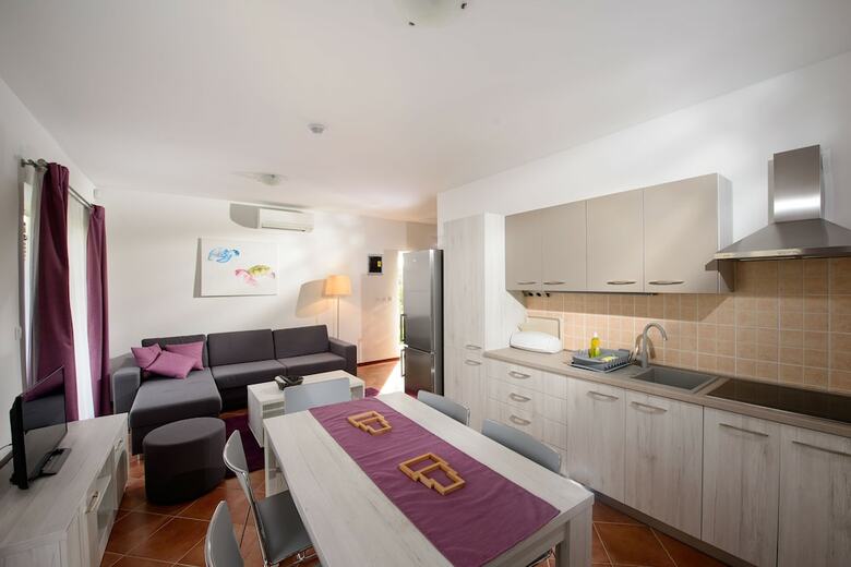 Plavo Nebo Lavanda Apartments