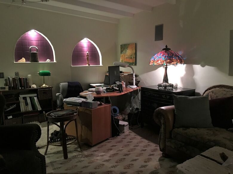 Bed & Breakfast Mediterranean Edmonton Bnb
