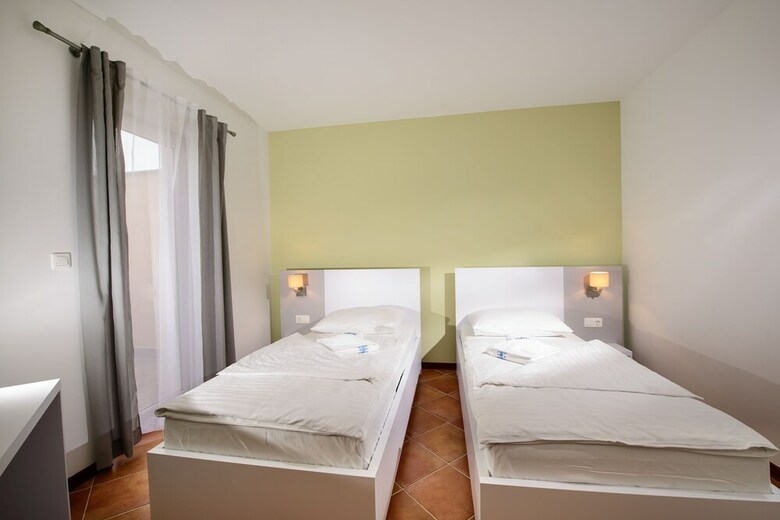 Plavo Nebo Oleander Apartments