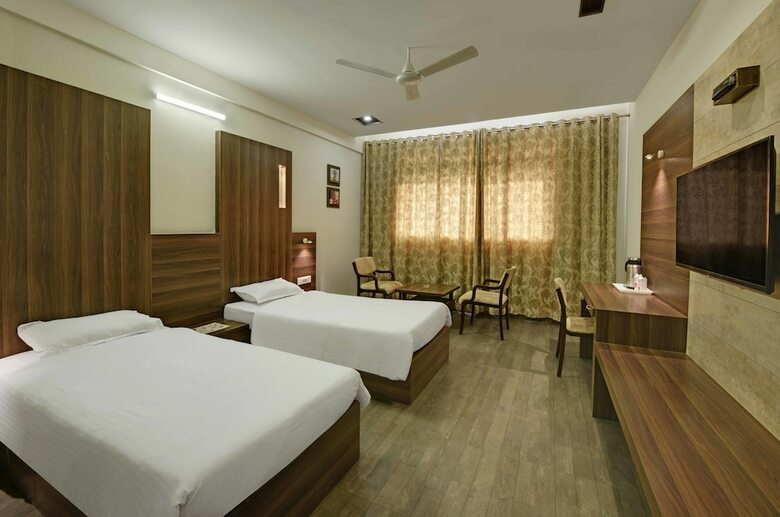Hotel Highway King Behror Neemrana