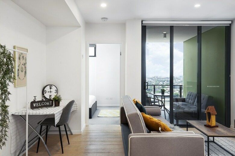 Designer South Bank Apartment