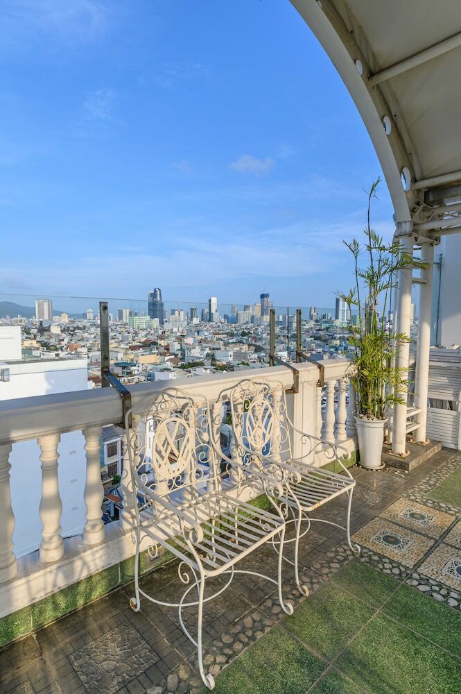 Hoang Linh Dan Hotel