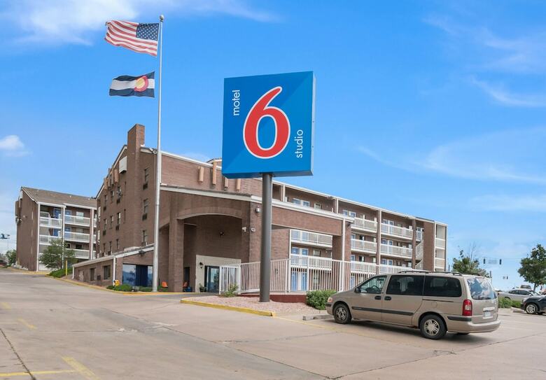 Hotel Motel 6 Colorado Springs, Co - Air Force Academy