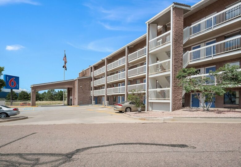 Hotel Motel 6 Colorado Springs, Co - Air Force Academy