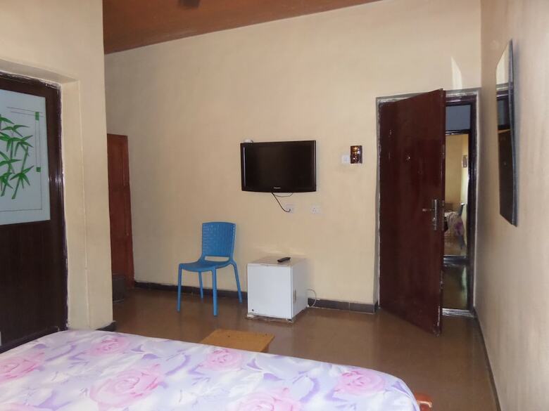 China Hotel And Suites