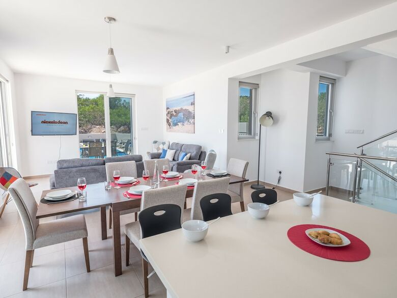 Polymnia Villa 490b