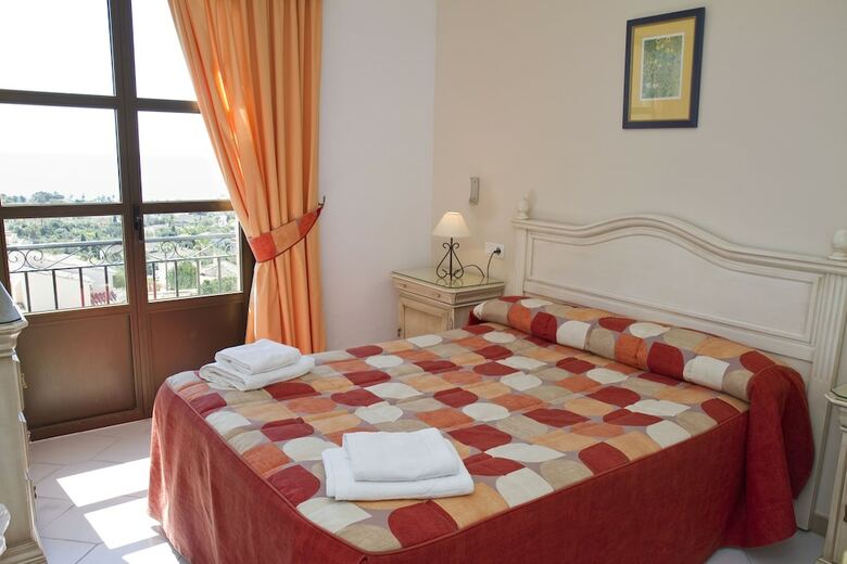 Aparthotel Apartamentos El Toro