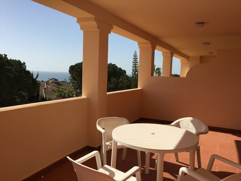 Aparthotel Apartamentos El Toro