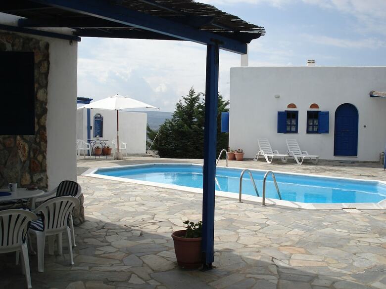 Apartamentos Theologos Ta Nisia