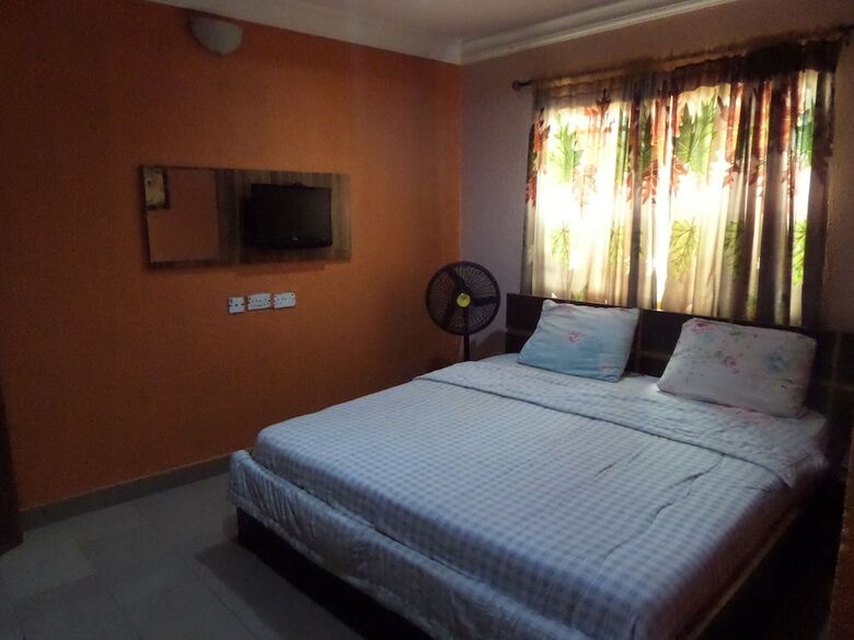 Fatty K Hotel And Suites