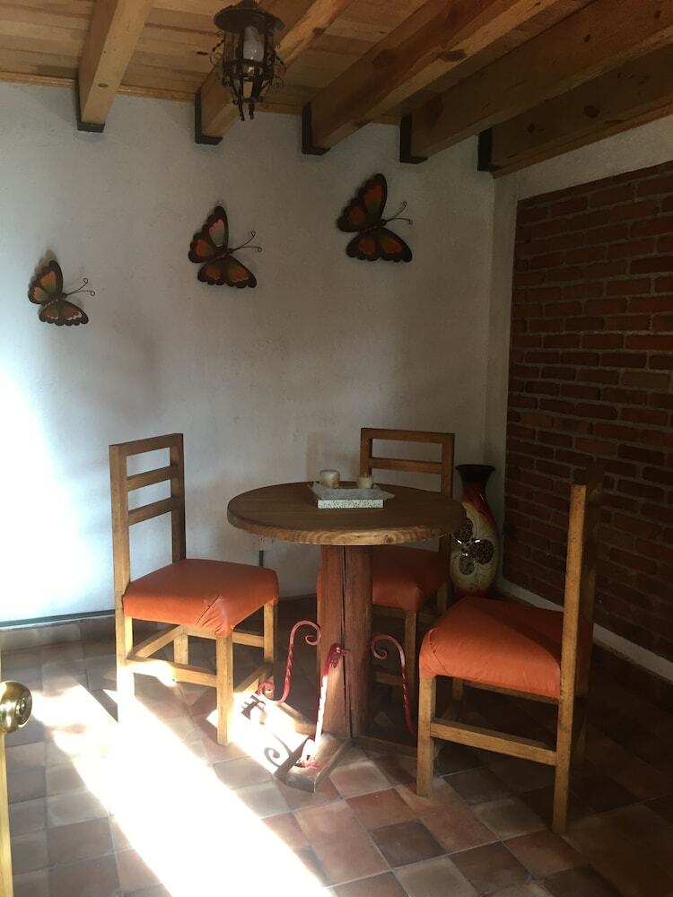 Hotel Caba�a Quetzaly