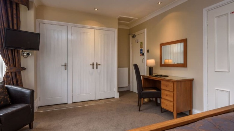 Lennox Lea Hotel, Studios & Apartments
