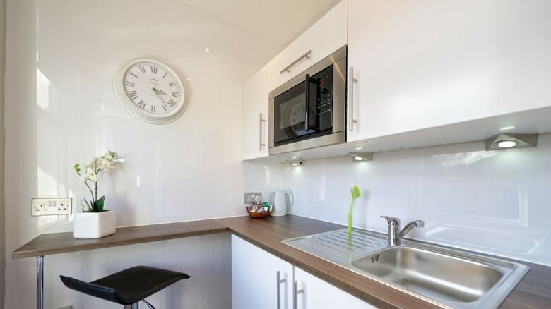 Lennox Lea Hotel, Studios & Apartments