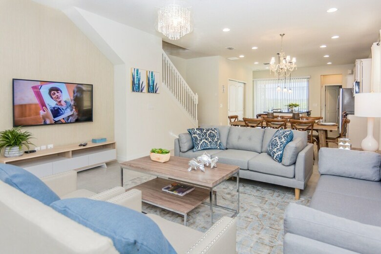 Luxurious Vacation Home At Westside 8973