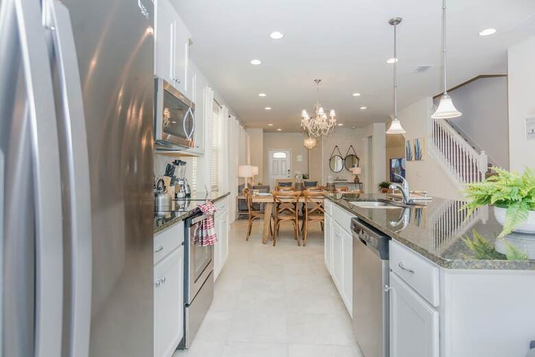 Luxurious Vacation Home At Westside 8973